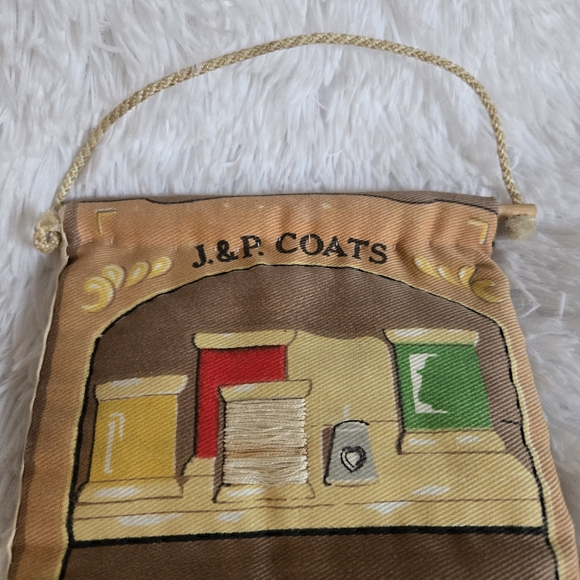 Vintage Carousel Crafts Sewing Notions Holder Wall Hanging Completed Kit - Picture 2 of 11